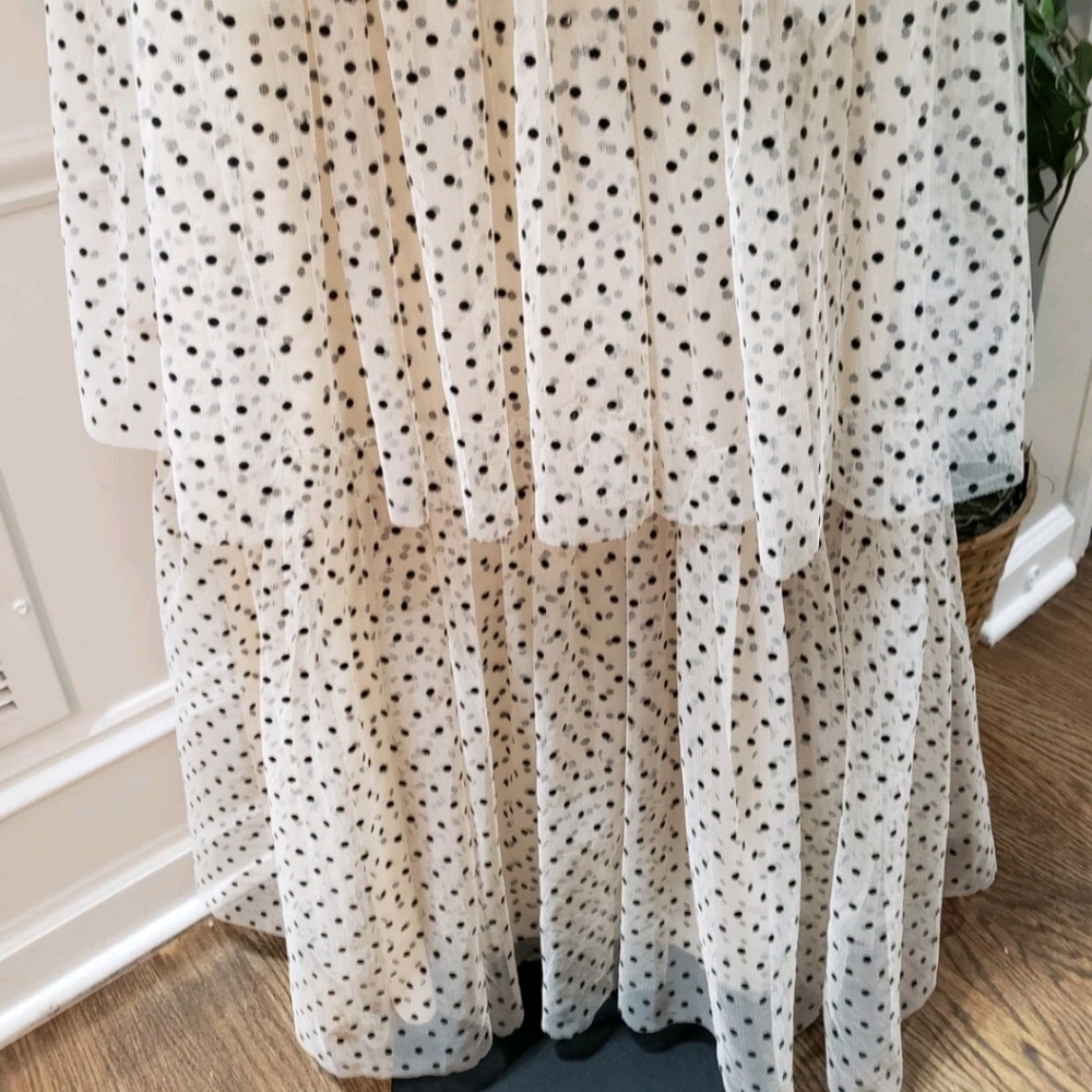 White Polka Dot Tiered Maxi Dress with Plunge Neck - Picture 5 of 9